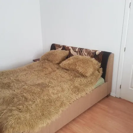 Cozy In Good Location! *